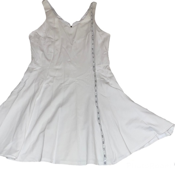 Dex Sleeveless White Dress V-Neck Medium - Picture 7 of 8